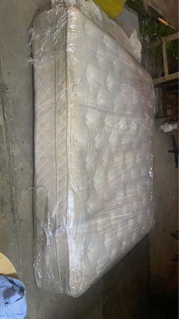 ALL ON A MATTRESS OR FRIDGES / FREEZERS COLLECTION